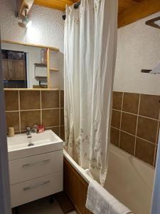 Appartements Duplex a l-hostellerie : photos des chambres