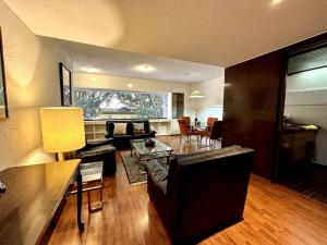 Unbeatable location apt in the heart of Juarez