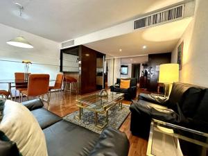 Unbeatable location apt in the heart of Juarez