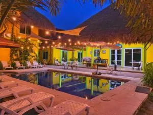 Brunette Beach El Paredon - Chulamar