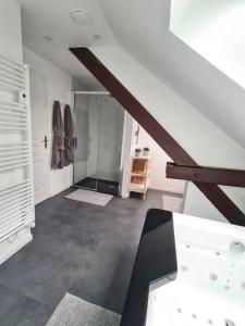 Appartement confortable à Bitche avec jacuzzi, 100 m².