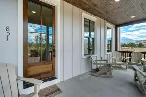 Whitewater Villa - 5BR Luxury Retreat with Hot Tub - Antero Junction