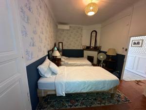 Auberges 1560- Domaine Des Cinq Jardins- A Magical and Authentic Mansion : photos des chambres