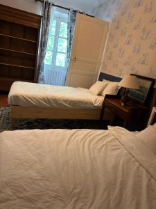 Auberges 1560- Domaine Des Cinq Jardins- A Magical and Authentic Mansion : photos des chambres