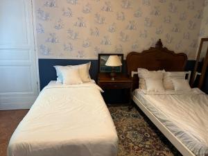 Auberges 1560- Domaine Des Cinq Jardins- A Magical and Authentic Mansion : photos des chambres