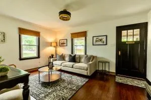 Speedway Finish Line House - Speedway