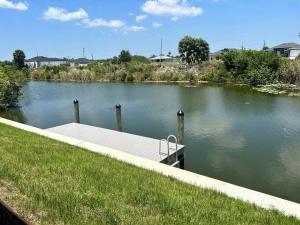 New With heated Pool and Pier! Ideal for 2 Families!