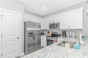 Coastal Oasis walk to the beach