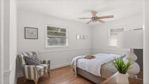 Spacious 2 bedroom just a 2 min walk to the beach!