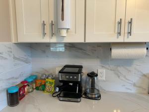 New remol modern tranquil house near SFO1