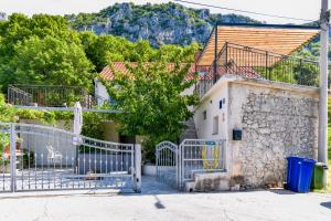 Family friendly house with a parking space Bribir, Novi Vinodolski - 23378