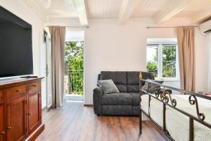 Family friendly house with a parking space Bribir, Novi Vinodolski - 23378