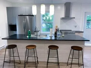 10 minutes to DT with Free parking - Saint-Lambert