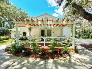 Adorable French Cottage style - 1 bedroom. - O'Neil