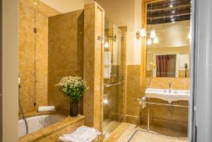 Hotel Corona dOro 1890