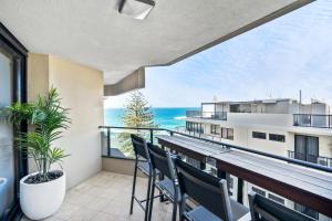 By The Beach - Clubb Coolum Beachside Resort