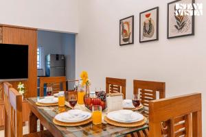 StayVista at Cardamom Casa with Lawn, Terrace & BBQ