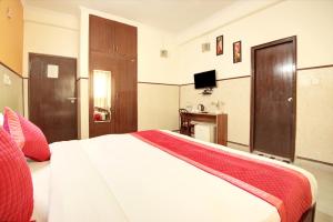 Hotel Elite Peak Noida Sector 72