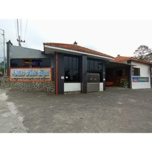 Villa Asia Jaya RedPartner - Mojokerto