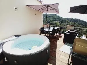 Comfortable Apartment with Sea View in Falcinello - Falcinello