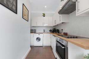 Two Bedroom Apartment Muswell Hill - Second Floor