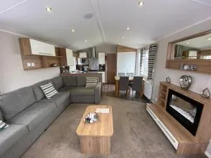 6 Berth Beautiful Caravan - Sunk Island