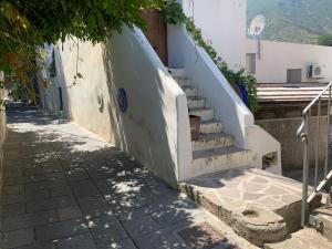 Casa Pomelia - in centro a Malfa
