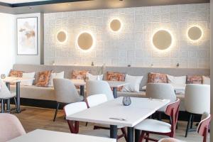 Hotels Brit Hotel Nantes La Beaujoire Parc Expo : photos des chambres