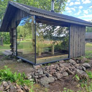 Trummi glämping ja korstnata saun