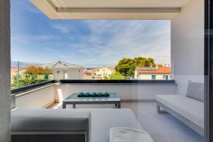 Spacious two bedroom apartment with roof terrace, Borik