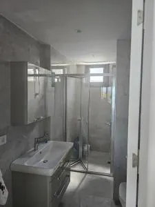 Çeşmede Denize Sıfır Villa - Çiftlikköyü