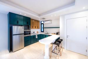 Luxurious two-bedroom Apartment Alqerwan