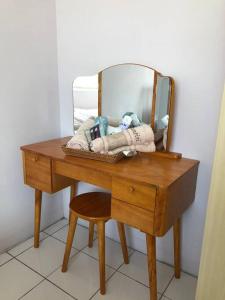 2BR KRL access with Netflix, Kalibata City