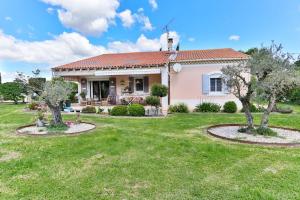 Maisons de vacances Villa La Ponseliere-Calme en campagne Provencale : photos des chambres
