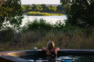 Chundukwa River Lodge - Self Catering House - Simonga
