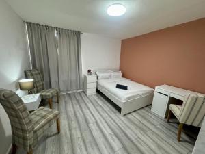 TOTTENHAM VELVET Suites