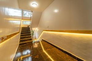 Seasons Suites - Bommasandra