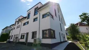 Eleganter Neubau-Luxus in Paderborn & stilvoller Rückzugsort für bis zu 9 Gäste - Борхен