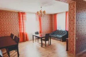 Family Hotel - 陶格夫匹尔斯