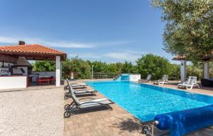 Villa With Pool, Jacuzzi, Sauna, Fitness, Playground & Wine Cellar
