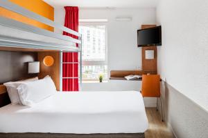 Hotels Premiere Classe Lyon Centre Gare Part Dieu : Chambre Triple Standard