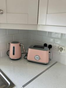 Whitethorn Cottage, Palmfield