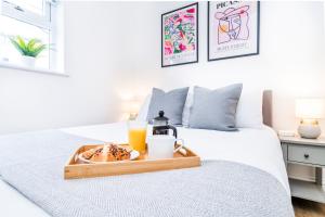 Cozy 2 Bedroom Apartment in Sutton