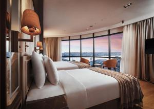 The Hotels, Galata