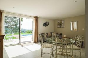 Maisons de vacances Villa bella piscine 12 personnes : photos des chambres