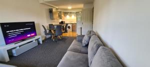 Large 2 bed flat in Bolton
