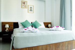 Anna Marias Maisonette I