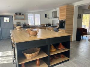Villas Maison de charme, piscine et vue panoramique : photos des chambres