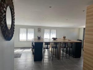 Villas Maison de charme, piscine et vue panoramique : photos des chambres