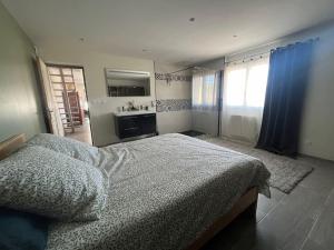 Villas Maison de charme, piscine et vue panoramique : photos des chambres